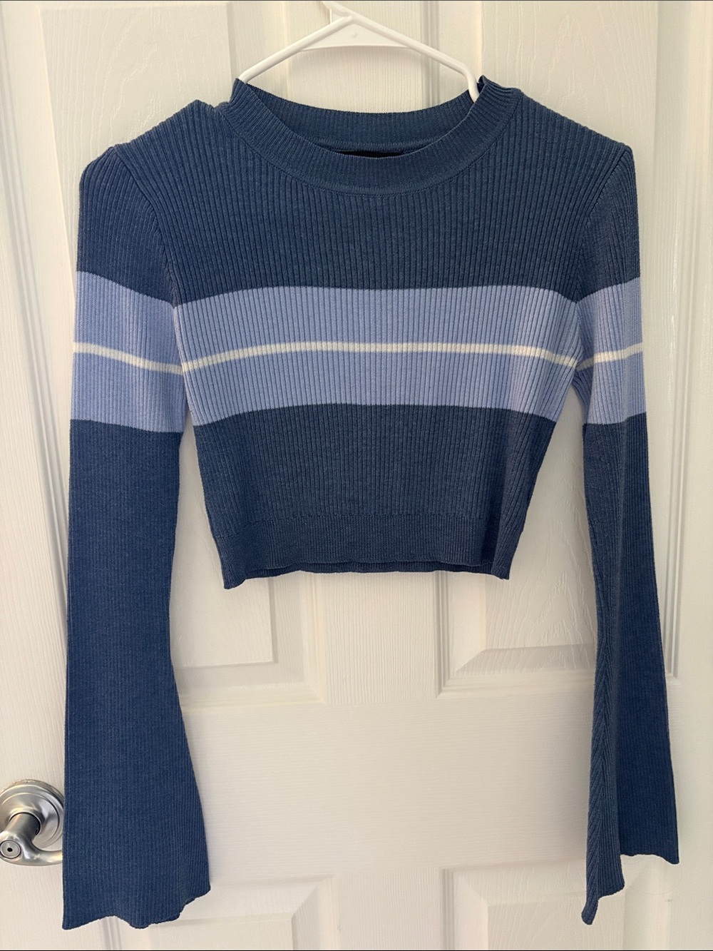 Ribbed Long-Sleeve Crop Top in Navy with Light Blue Stripe
